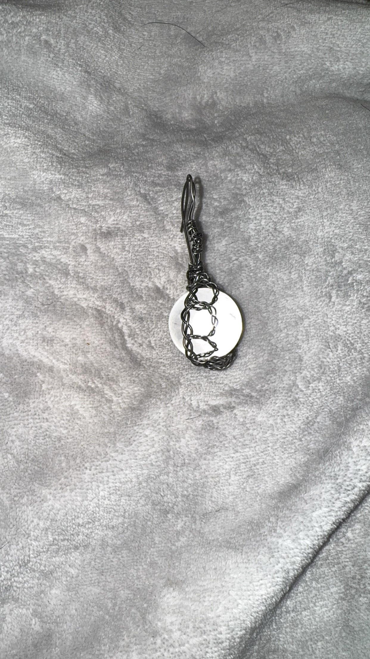 Wire Fidget Spinner Pendant