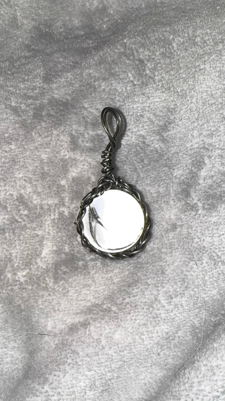 Wire Fidget Spinner Pendant