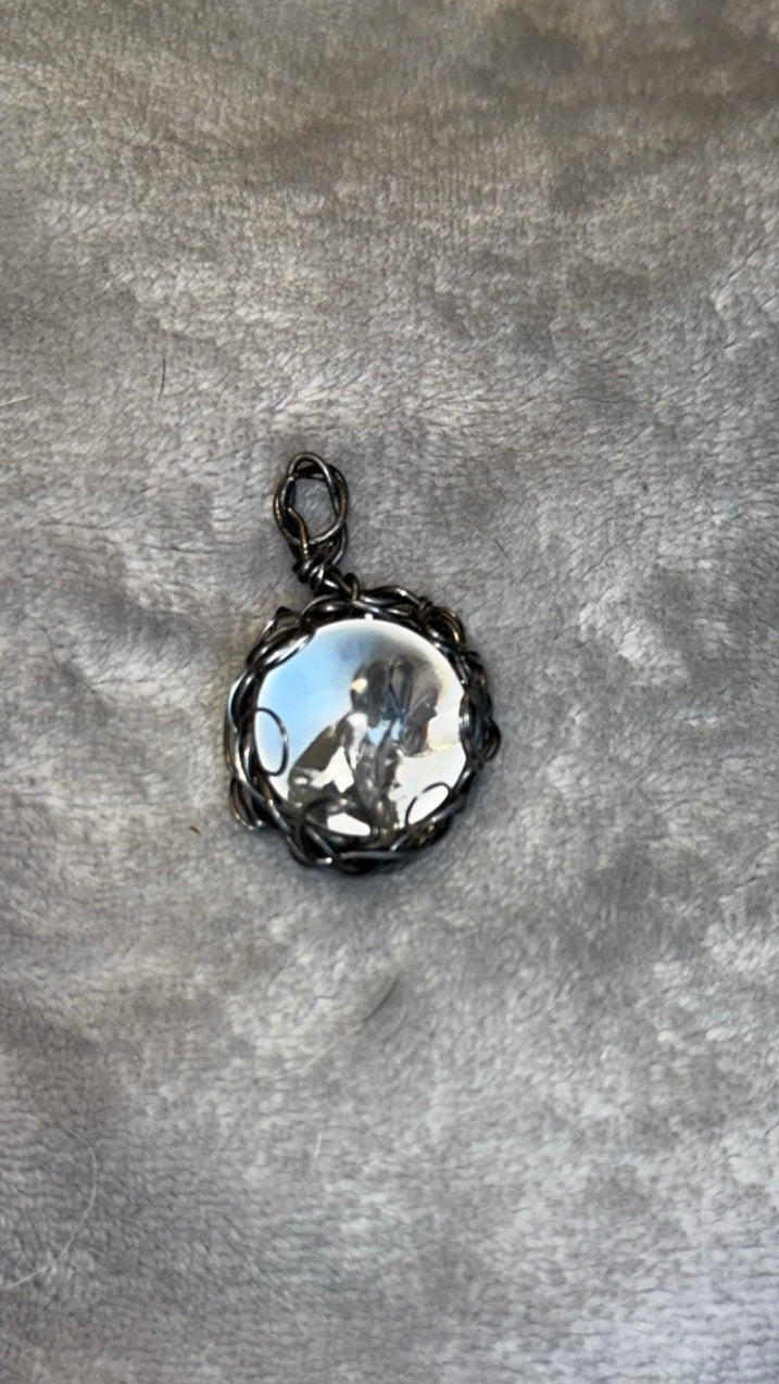 Wire Fidget Spinner Pendant