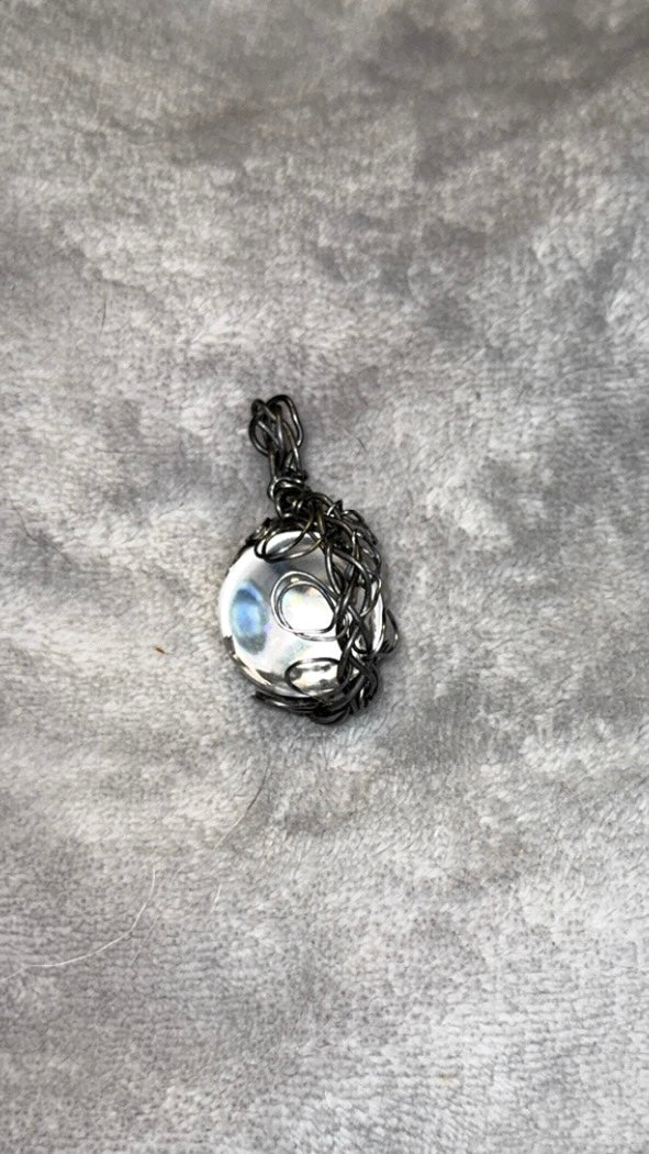 Wire Fidget Spinner Pendant