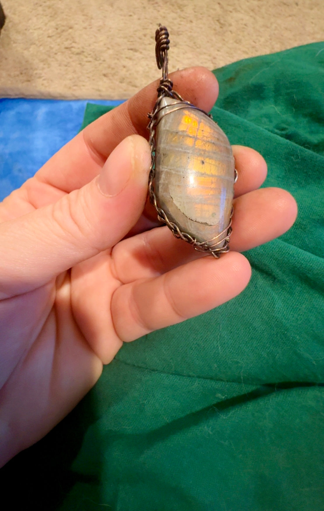 Wire Labradorite Pendant