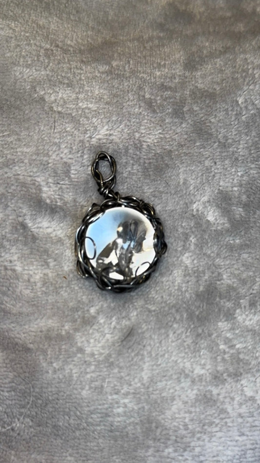 Wire Fidget Spinner Pendant