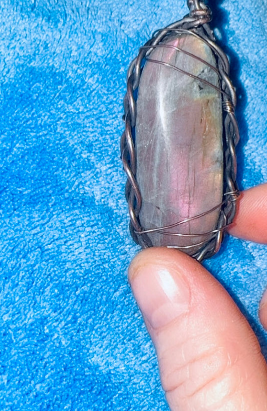 Wire Labradorite Pendant
