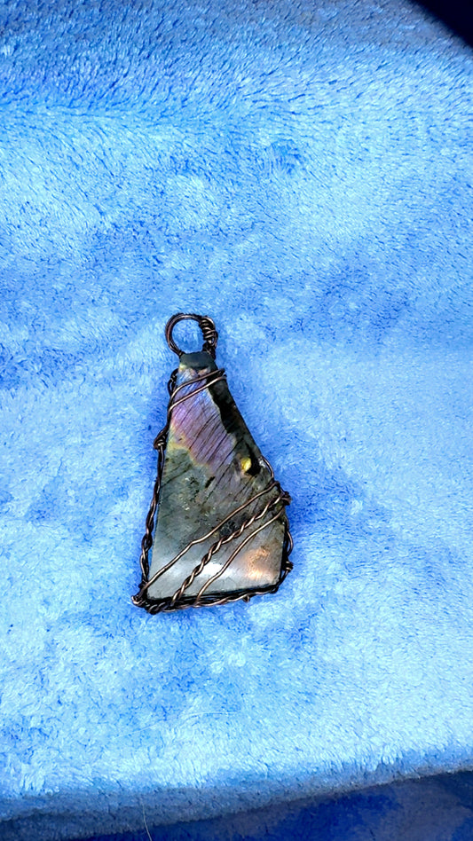Wire Labradorite Pendant