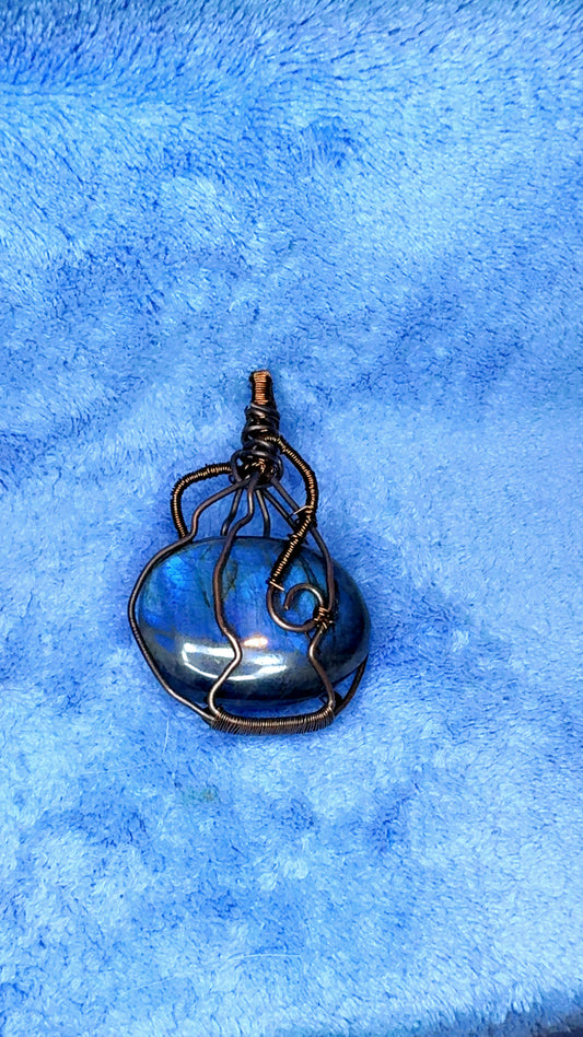 Wire Labradorite Pendant