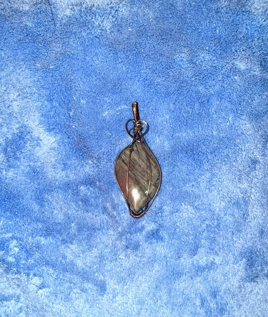 Wire Labradorite Pendant