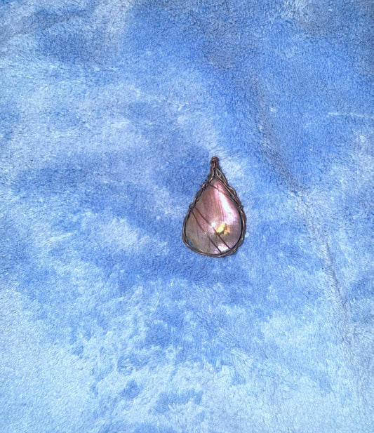 Wire Labradorite Pendant