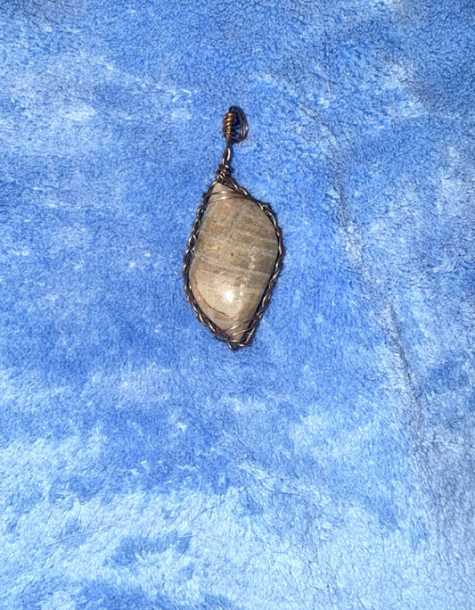 Wire Labradorite Pendant