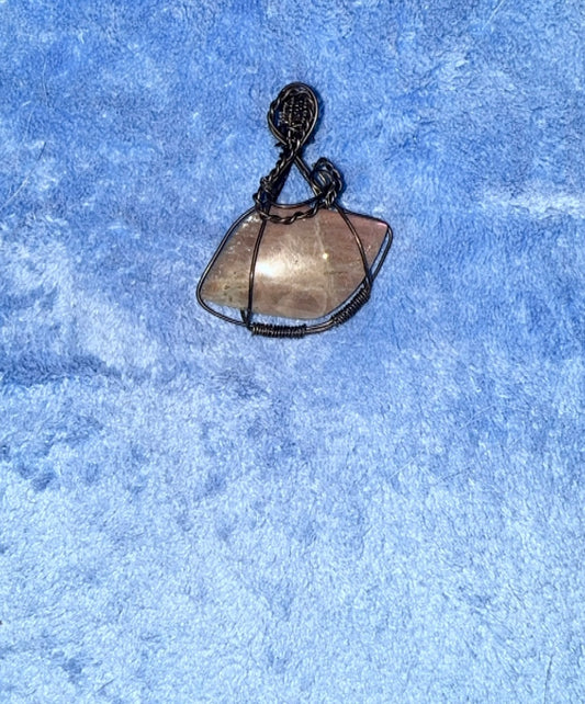Wire Labradorite Pendant