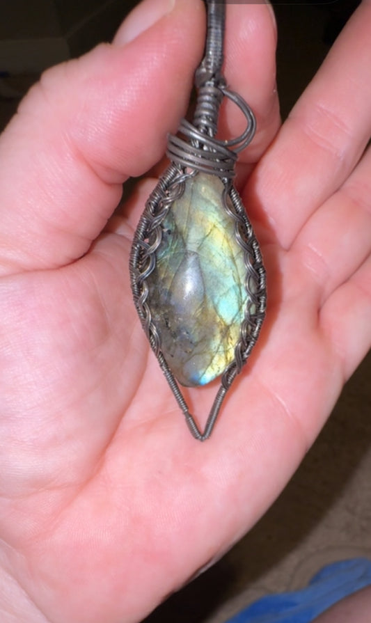 Labradorite Wire Pendant