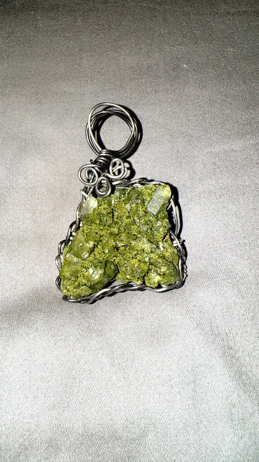 Wire Epidote Pendant