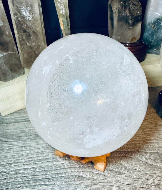 Garden Quarts Sphere