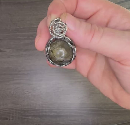 Labradorite Pendant